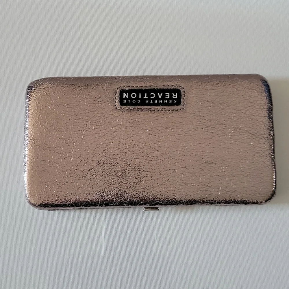 Kenneth Cole Reaction wallet NWT